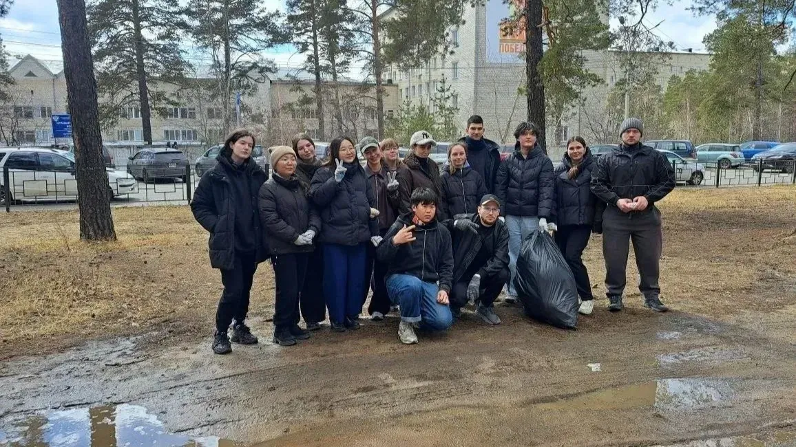 Medical Students Lead Citywide Cleanliness Drive During All-Russian Subbotnik Week